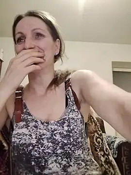 Snapshot of CrazyMaya39 chatting on March 1, 2026, 10:21 pm CrazyMaya39 online show from March 1, 2026, 10:21 pm