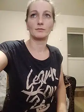 Snapshot of CrazyMaya39 chatting on February 7, 2026, 1:35 am CrazyMaya39 online show from February 7, 2026, 1:35 am