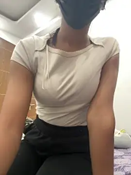 sexyayeshadesi online show from April 6, 2026, 6:09 pm