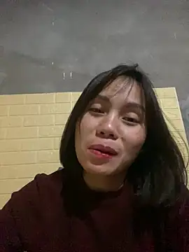 Trangbabylove online show from April 2, 2026, 4:24 pm