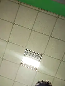 platone09 online show from November 5, 2025, 3:15 pm