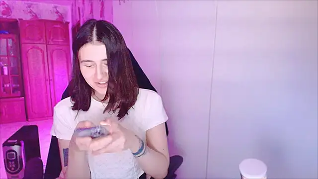 KristinaScott online show from February 10, 2026, 3:11 pm