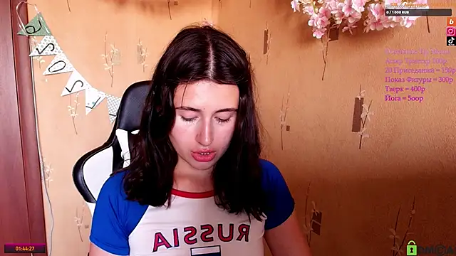Snapshot of KristinaScott chatting on June 10, 2026, 3:24 pm KristinaScott online show from June 10, 2026, 3:24 pm