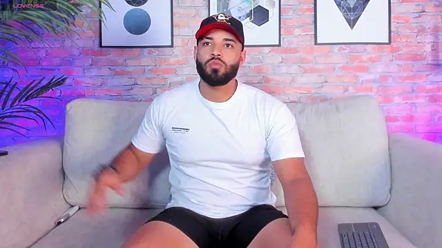 Chris Varden online show from December 2, 2025, 7:26 pm