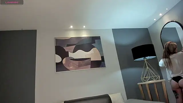 CarlaBrunni online show from December 21, 2025, 11:23 am