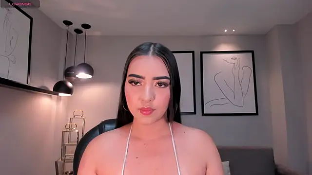 SophieLanne online show from December 23, 2025, 4:01 am