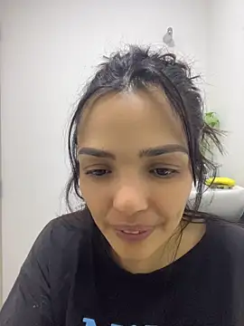 LaraDanverss online show from July 12, 2026, 9:59 pm