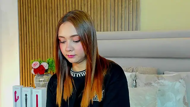Snapshot of LondraBlush chatting on May 1, 2026, 11:04 am LondraBlush online show from May 1, 2026, 11:04 am
