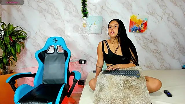 Snapshot of paula_desire chatting on November 15, 2025, 9:52 pm paula desire online show from November 15, 2025, 9:52 pm