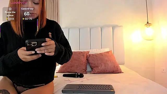 Anita wood online show from November 30, 2025, 3:57 pm