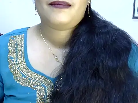 Snapshot of Muskan_Jha chatting on July 8, 2026, 1:45 pm Muskan Jha online show from July 8, 2026, 1:45 pm