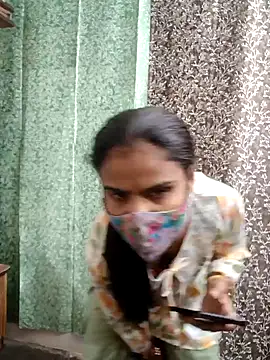 Snapshot of Muskan_12thh chatting on November 18, 2025, 3:26 pm Muskan 12thh online show from November 18, 2025, 3:26 pm