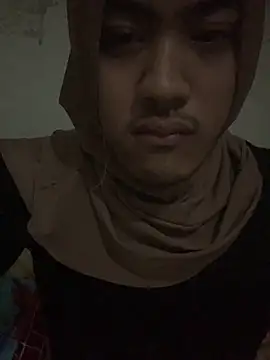 yuliabirdiantie1 online show from November 16, 2025, 2:27 am