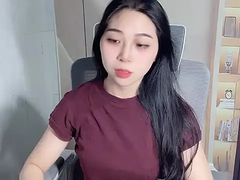 Snapshot of Lousii chatting on December 1, 2025, 1:17 am Lousii online show from December 1, 2025, 1:17 am