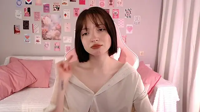 Snapshot of Lexi_Bottom chatting on December 14, 2025, 1:56 am Lexi Bottom online show from December 14, 2025, 1:56 am