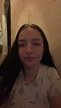 Snapshot of DianasLovex chatting on December 3, 2025, 9:25 pm DianasLovex online show from December 3, 2025, 9:25 pm