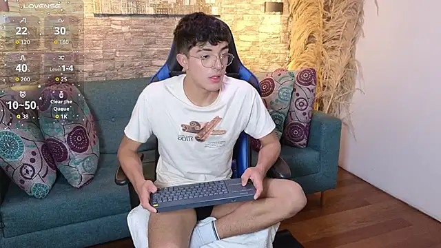 Snapshot of sayronvg chatting on November 17, 2025, 11:58 am sayronvg online show from November 17, 2025, 11:58 am