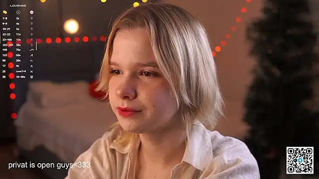 PhillisEsplin online show from December 21, 2025, 7:04 pm