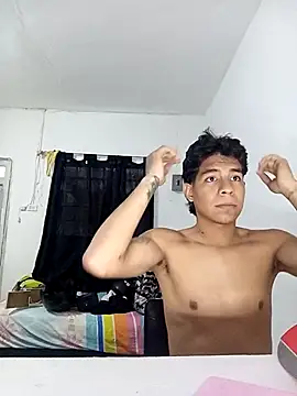 Snapshot of clousth chatting on November 15, 2025, 7:18 pm clousth online show from November 15, 2025, 7:18 pm