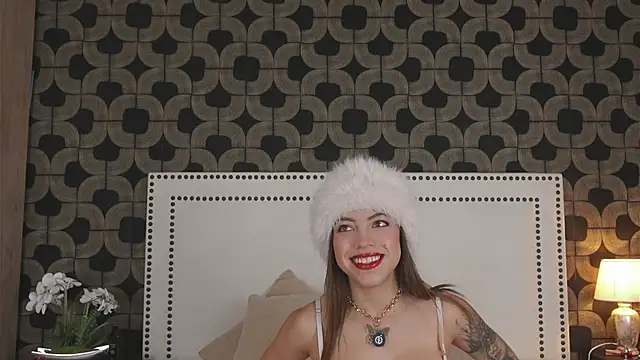 AlexaWhatson online show from January 13, 2026, 8:35 pm