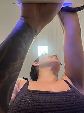 Snapshot of biadominatrix chatting on June 3, 2026, 2:33 pm biadominatrix online show from June 3, 2026, 2:33 pm