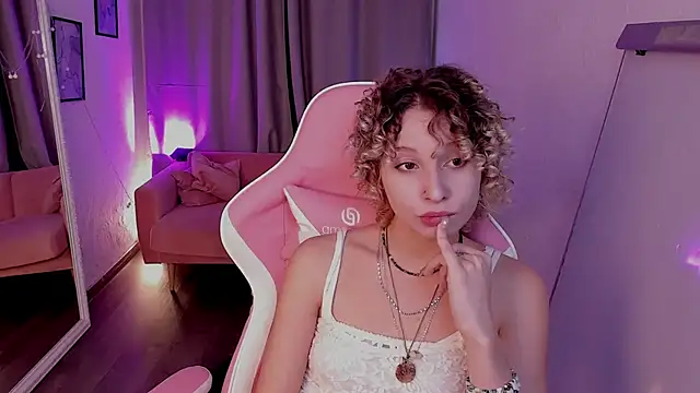 Snapshot of Mary_Wohlberg chatting on December 1, 2025, 5:41 am Mary Wohlberg online show from December 1, 2025, 5:41 am