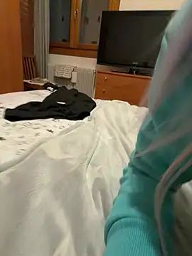 feliciafelon online show from March 15, 2026, 7:43 pm