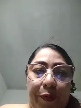 Snapshot of __Nahomi chatting on December 4, 2025, 8:41 pm Nahomi online show from December 4, 2025, 8:41 pm