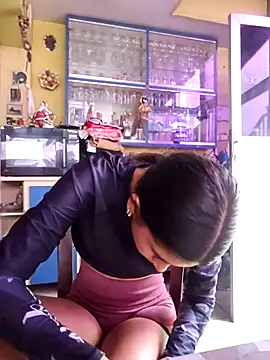 Snapshot of skinnyrox chatting on November 24, 2025, 8:20 pm skinnyrox online show from November 24, 2025, 8:20 pm