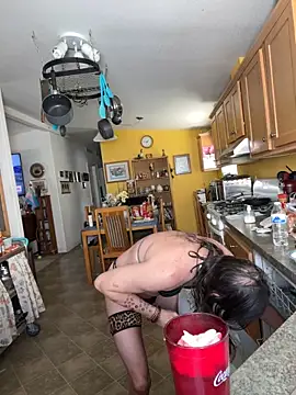 Snapshot of tsashelayamylynzy chatting on April 4, 2026, 8:48 pm tsashelayamylynzy online show from April 4, 2026, 8:48 pm