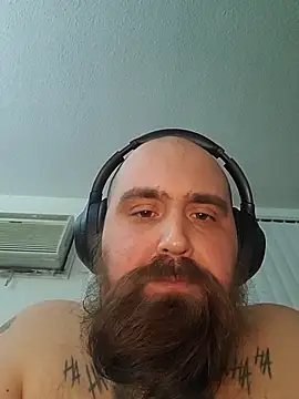 Snapshot of JakeThaSnake74 chatting on November 17, 2025, 11:31 pm JakeThaSnake74 online show from November 17, 2025, 11:31 pm