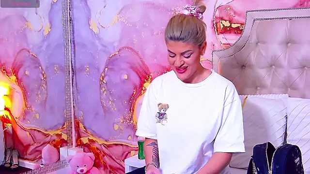 SalmaRroze online show from November 27, 2025, 5:19 am