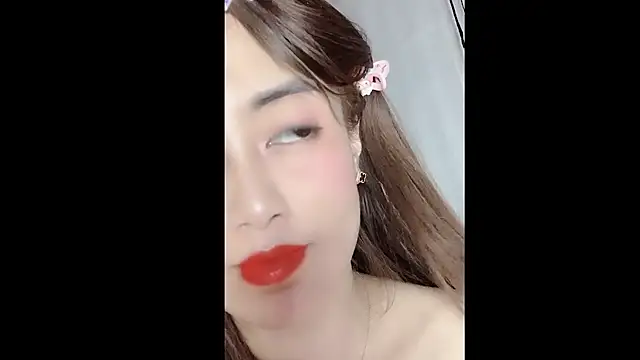 MiAnna-Lovee online show from November 27, 2025, 8:59 am