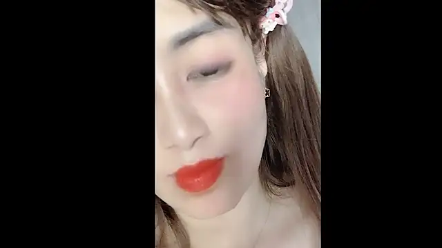 MiAnna-Lovee online show from November 28, 2025, 7:19 am