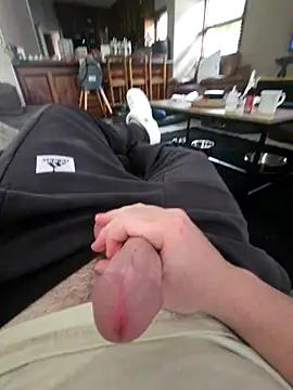 Snapshot of Cheekoy06 chatting on November 16, 2025, 12:10 pm Cheekoy06 online show from November 16, 2025, 12:10 pm