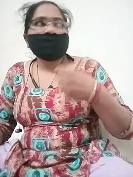 Snapshot of Menka_cut34 chatting on June 28, 2026, 12:28 am Menka cut34 online show from June 28, 2026, 12:28 am
