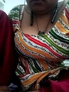 Snapshot of Menka_cut34 chatting on May 30, 2026, 10:43 am Menka cut34 online show from May 30, 2026, 10:43 am