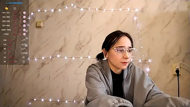 TianaMeiser online show from December 19, 2025, 10:06 am