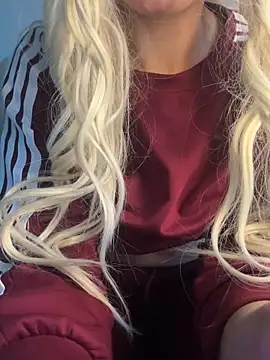 Manolya3434 online show from November 19, 2025, 10:32 pm