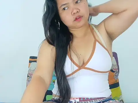 Snapshot of Sweetbigtits_69 chatting on February 7, 2026, 5:04 am Sweetbigtits 69 online show from February 7, 2026, 5:04 am