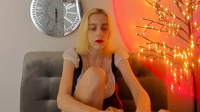 MiilaGlow online show from February 14, 2026, 12:27 pm