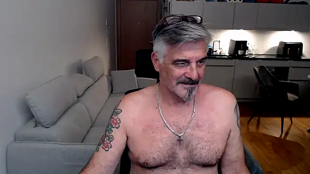 Snapshot of Buidapest chatting on March 4, 2026, 1:13 am Buidapest online show from March 4, 2026, 1:13 am