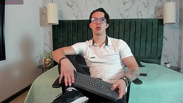 Brandon starkk online show from March 8, 2026, 11:46 am