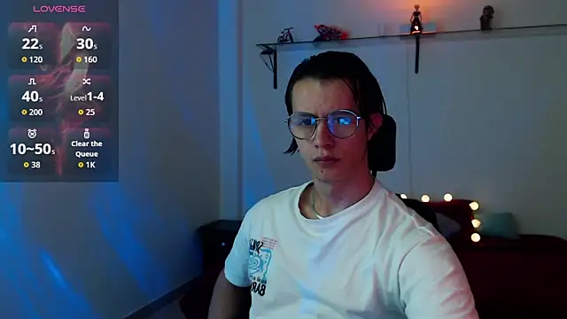 Snapshot of Brandon_starkk chatting on April 28, 2026, 8:35 pm Brandon starkk online show from April 28, 2026, 8:35 pm