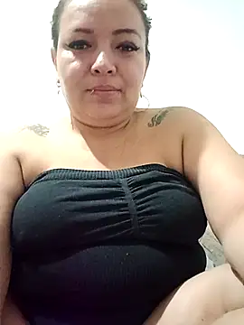 Carsu10 online show from November 28, 2025, 3:23 pm