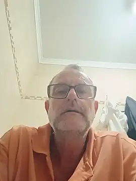 Snapshot of nard53 chatting on June 22, 2026, 8:33 am nard53 online show from June 22, 2026, 8:33 am