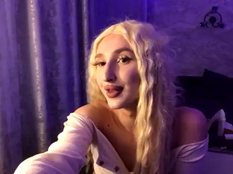  Honey sunset  online show from November 18, 2025, 9:18 pm