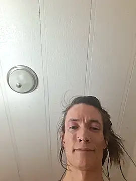Snapshot of MaitressePomme3 chatting on February 6, 2026, 1:12 am MaitressePomme3 online show from February 6, 2026, 1:12 am