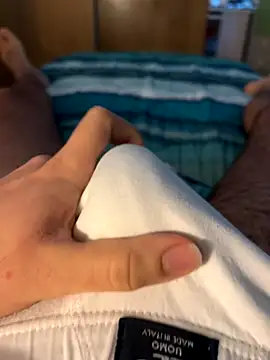 Vickmaple online show from November 18, 2025, 8:17 am