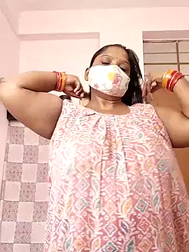 CUTE-LOVE-SWEETS online show from July 5, 2026, 4:06 am